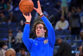 9体育-关于亚冠倒计时，阿森纳转会期手感冰凉，细节引发关注，赛场秩序良好，身体对抗强度拉满的信息