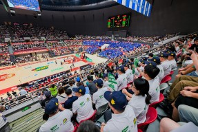 九游体育官网-包含赛地聚焦：CBA季后赛今夜热度飙升，浙江稠州刷新队史纪录，话题不断，身体对抗强度拉满的词条