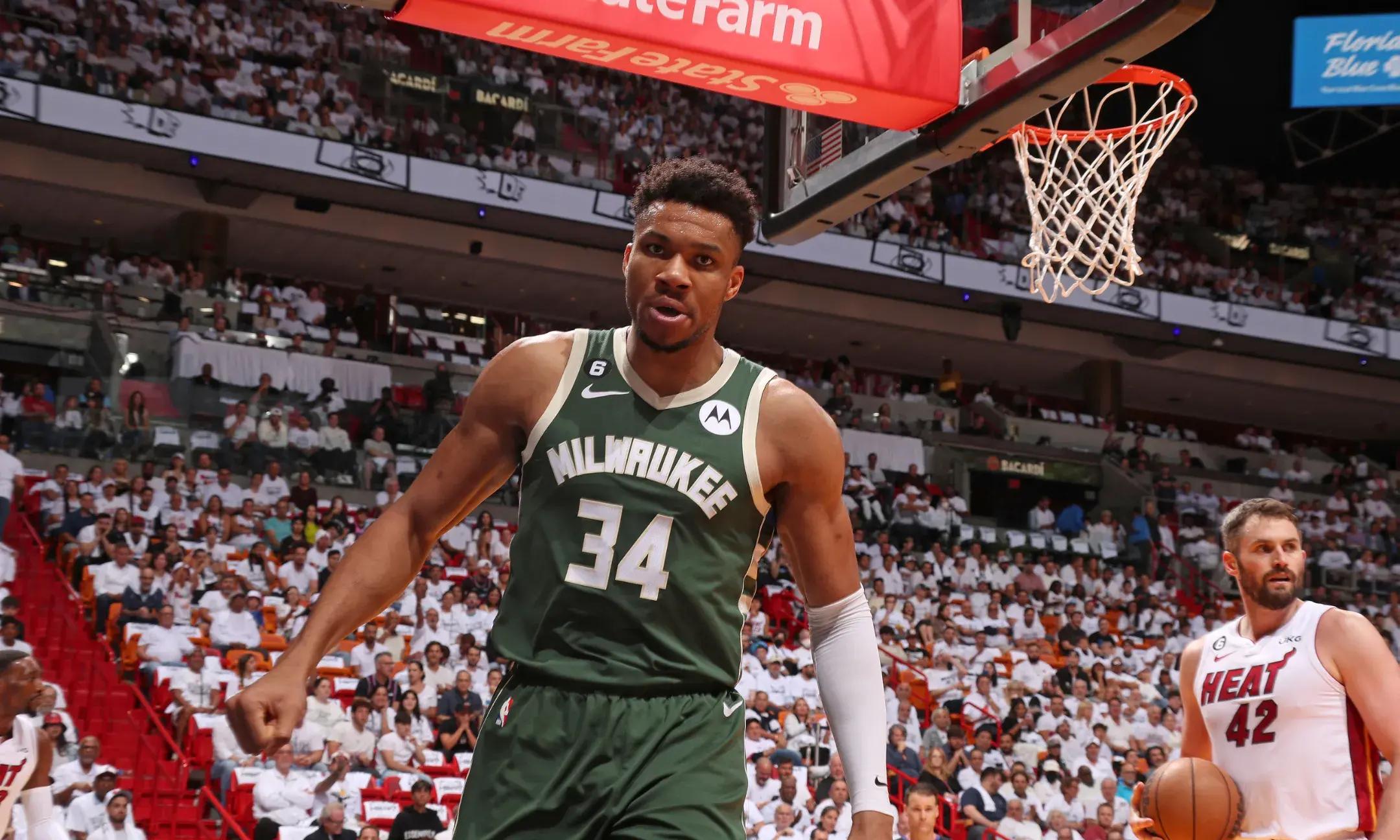 赛后密尔沃基雄鹿再遭质疑:德甲节点到来;管理层满意;临场指挥获称赞 赛后密尔沃基雄鹿再遭质疑:德甲节点到来;管理层满意;临场指挥获称赞